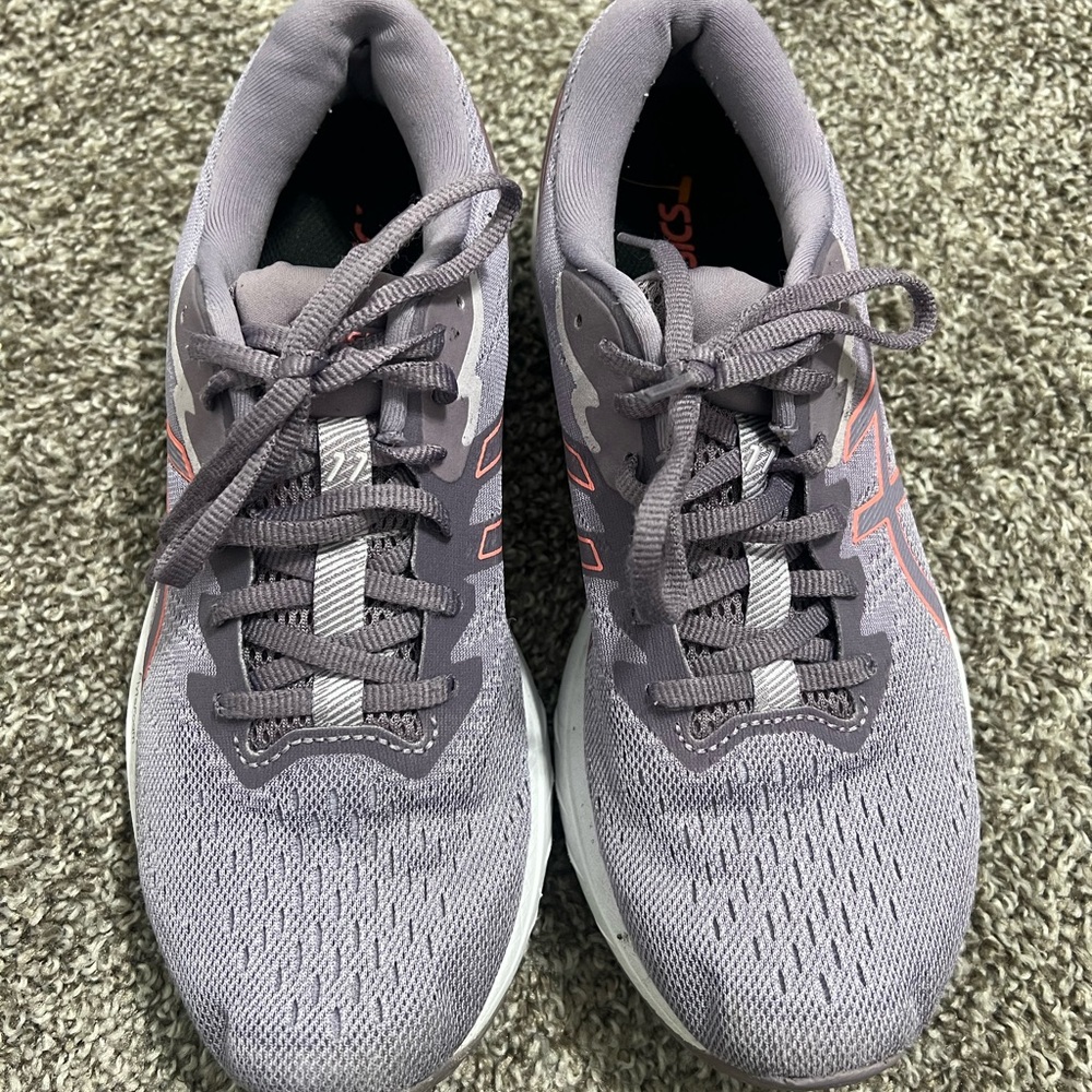 Women's Gray Athletic Shoes